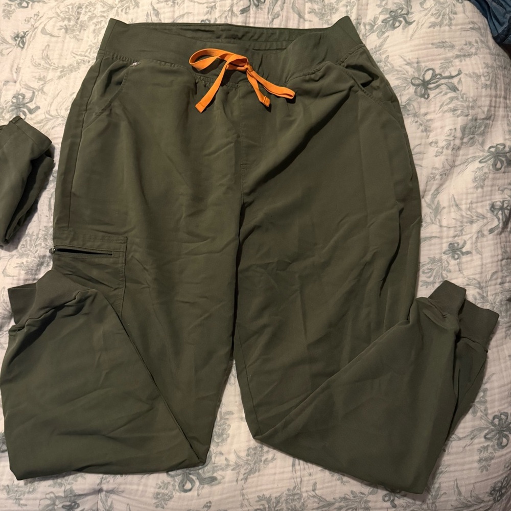 Moss Zamora™ High Waisted 2.0 - Jogger Scrub Pants